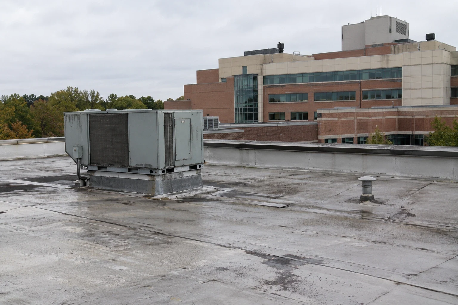 Hospital Roofing in Bridgeport, CT Hospital Roofing in Bridgeport, CT